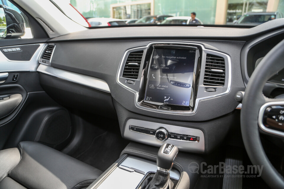 Toyota Innova AN140 (2016) Interior