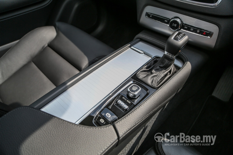 Volvo XC90 Mk2 (2015) Interior