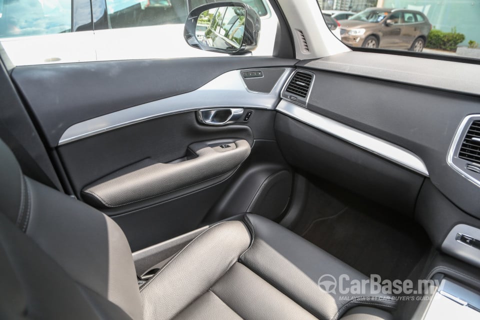 Volvo XC90 Mk2 (2015) Interior