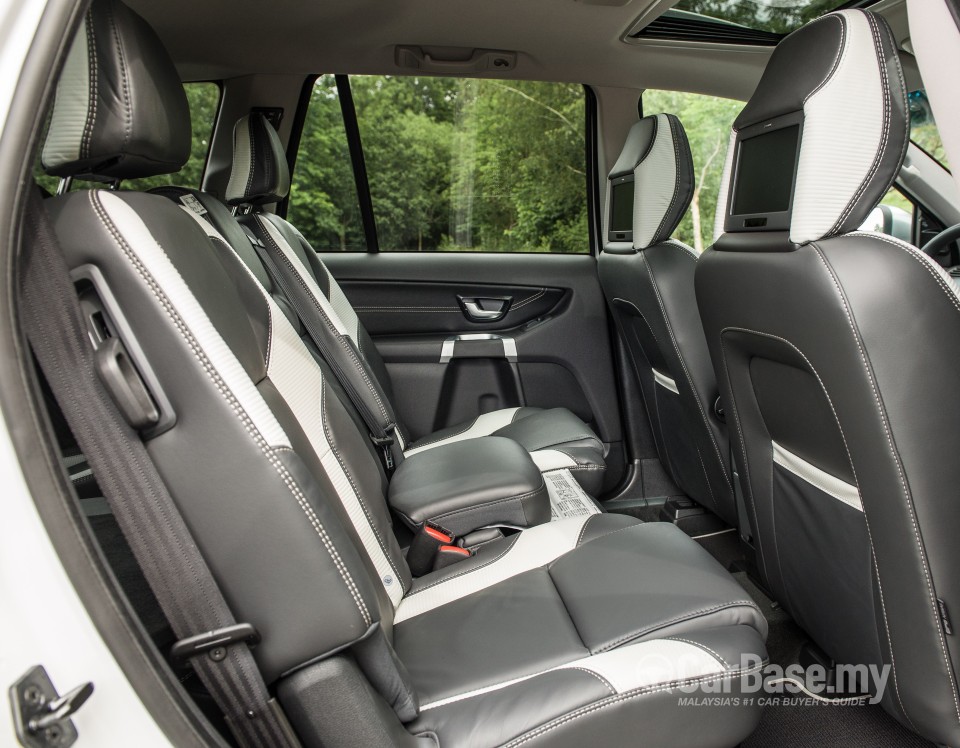 Volvo XC90 Mk1 Facelift (2008) Interior