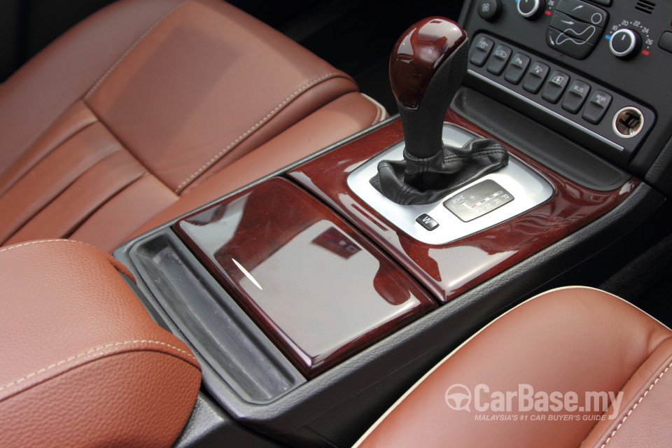 Volvo XC90 Mk1 Facelift (2008) Interior