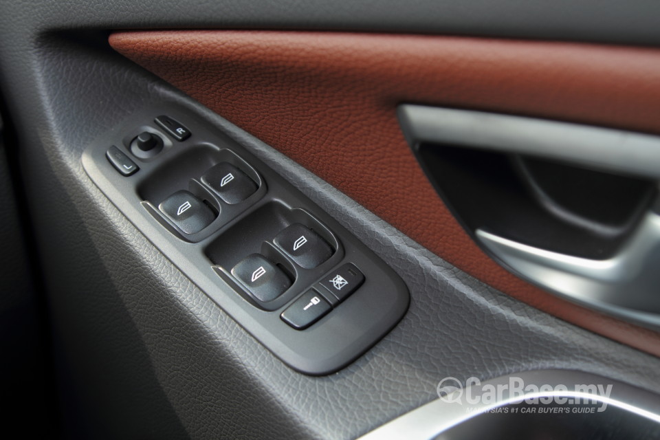 Volvo XC90 Mk1 Facelift (2008) Interior