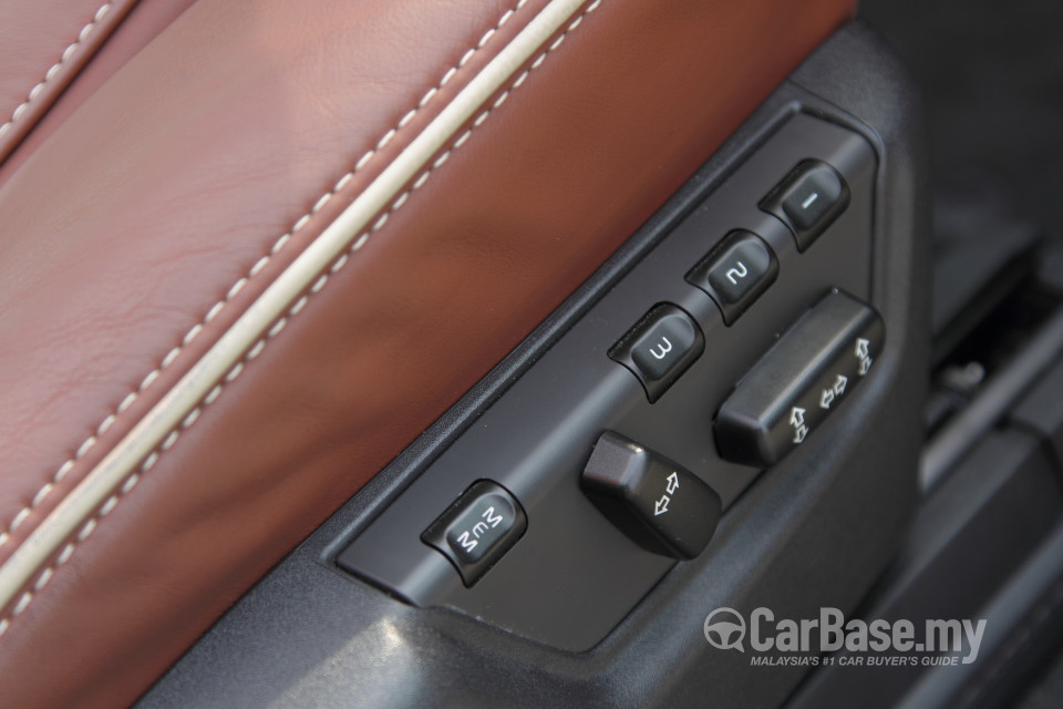 Volvo XC90 Mk1 Facelift (2008) Interior