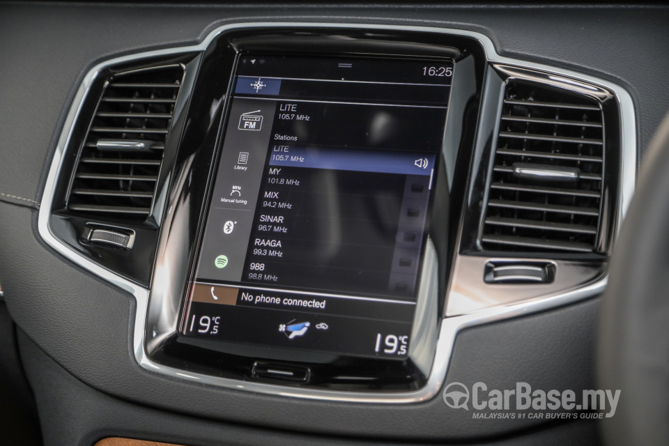 Volvo XC90 Mk2 Facelift (2019) Interior