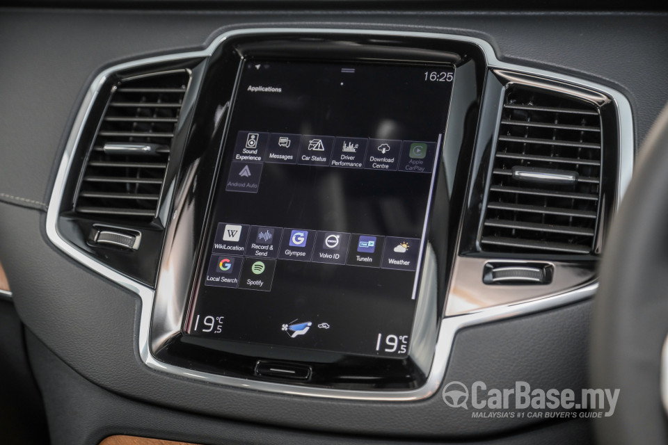 Volvo XC90 Mk2 Facelift (2019) Interior
