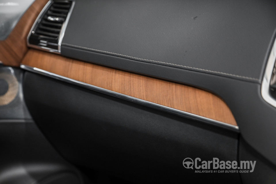 Volvo XC90 Mk2 Facelift (2019) Interior