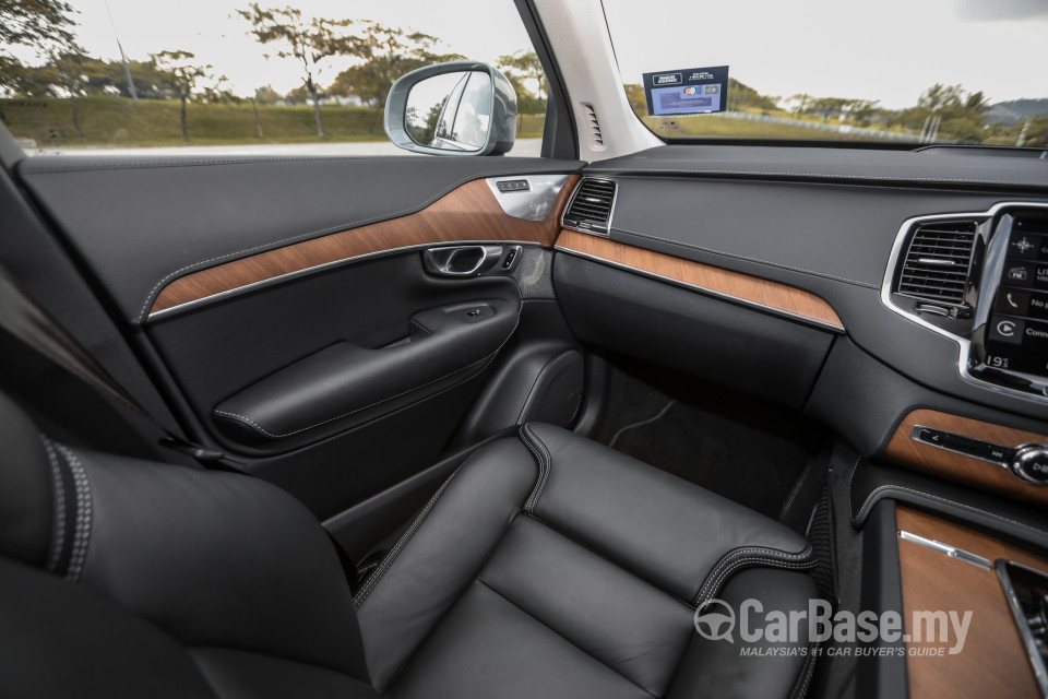 Volvo XC90 Mk2 Facelift (2019) Interior