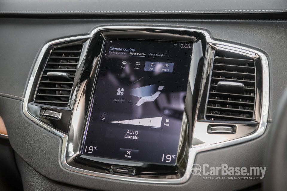 Volvo XC90 Mk2 Facelift (2019) Interior