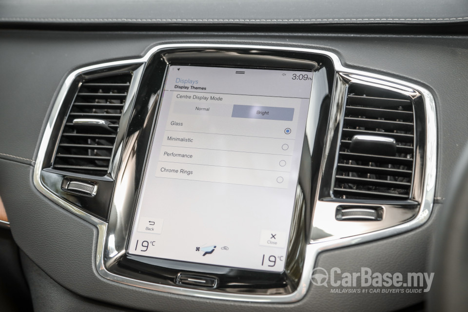 Volvo XC90 Mk2 Facelift (2019) Interior