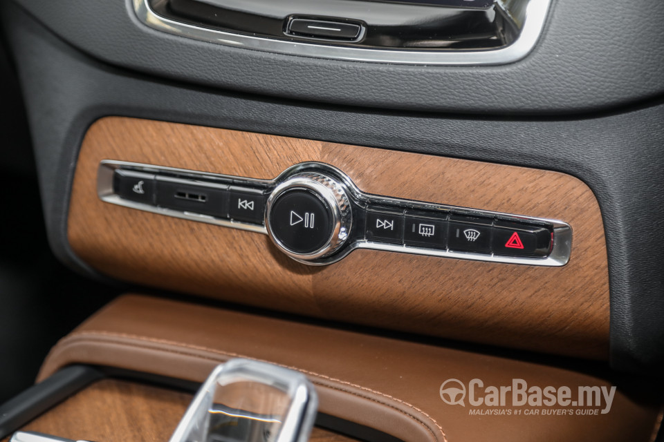 Volvo XC90 Mk2 Facelift (2019) Interior