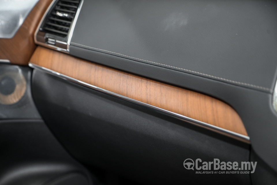 Volvo XC90 Mk2 Facelift (2019) Interior