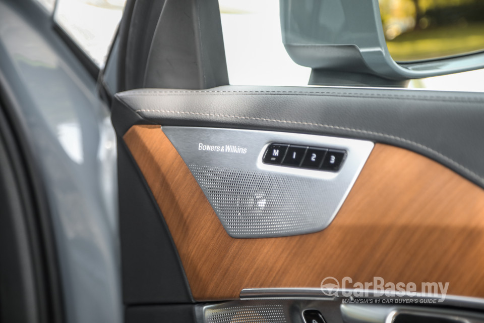 Volvo XC90 Mk2 Facelift (2019) Interior