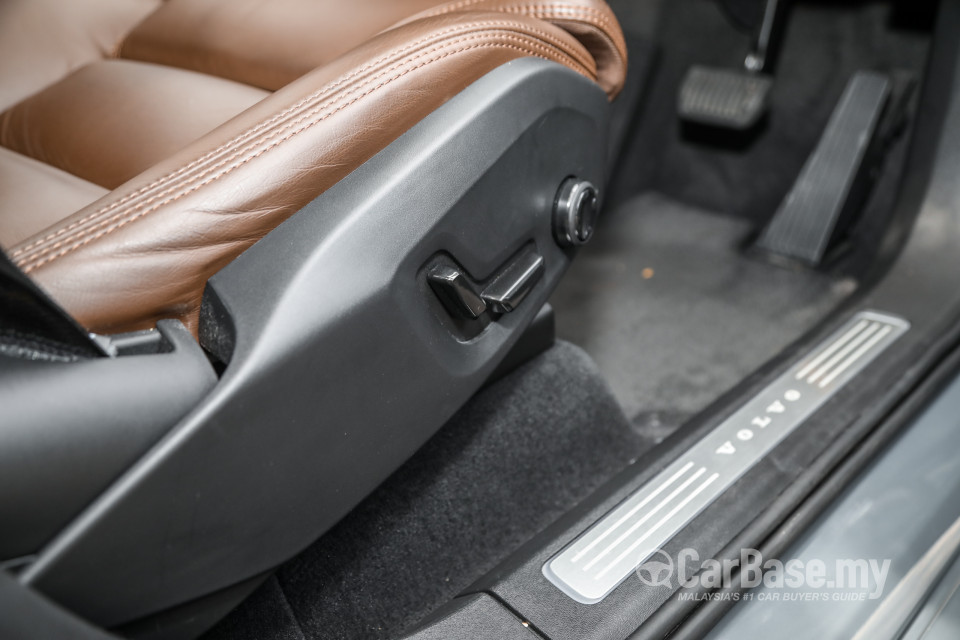 Volvo XC90 Mk2 Facelift (2019) Interior