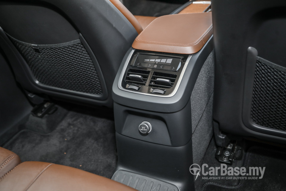 Volvo XC90 Mk2 Facelift (2019) Interior