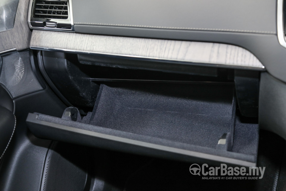 Volvo XC90 Mk2 Facelift (2019) Interior