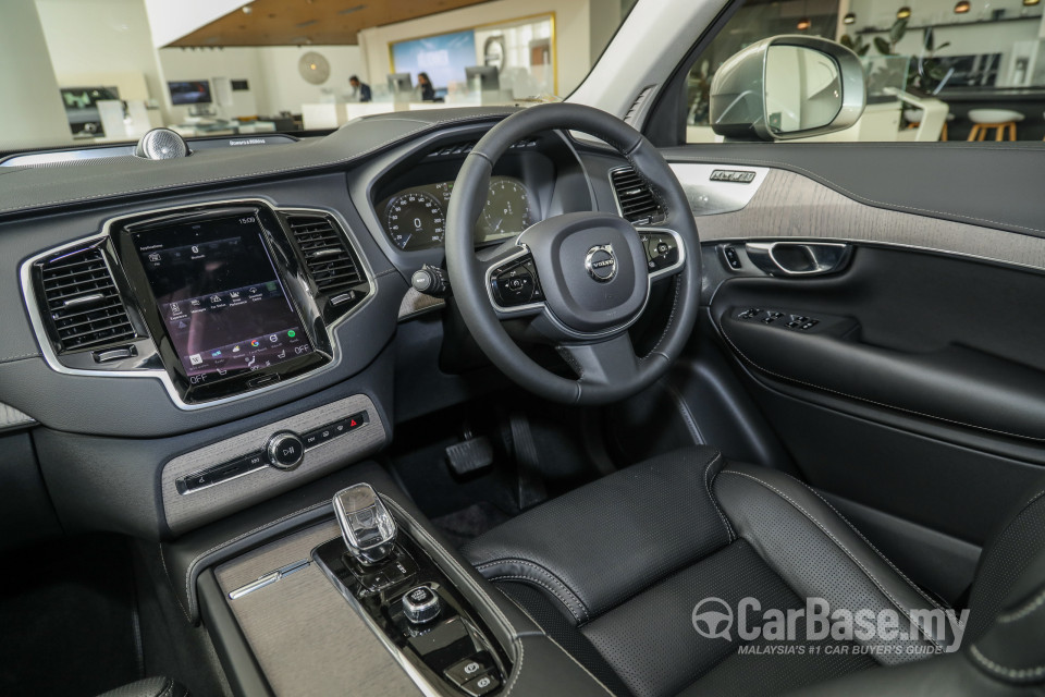 Volvo XC90 Mk2 Facelift (2019) Interior