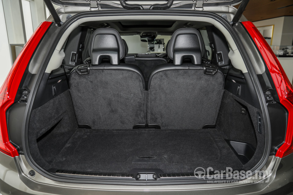 Volvo XC90 Mk2 Facelift (2019) Interior