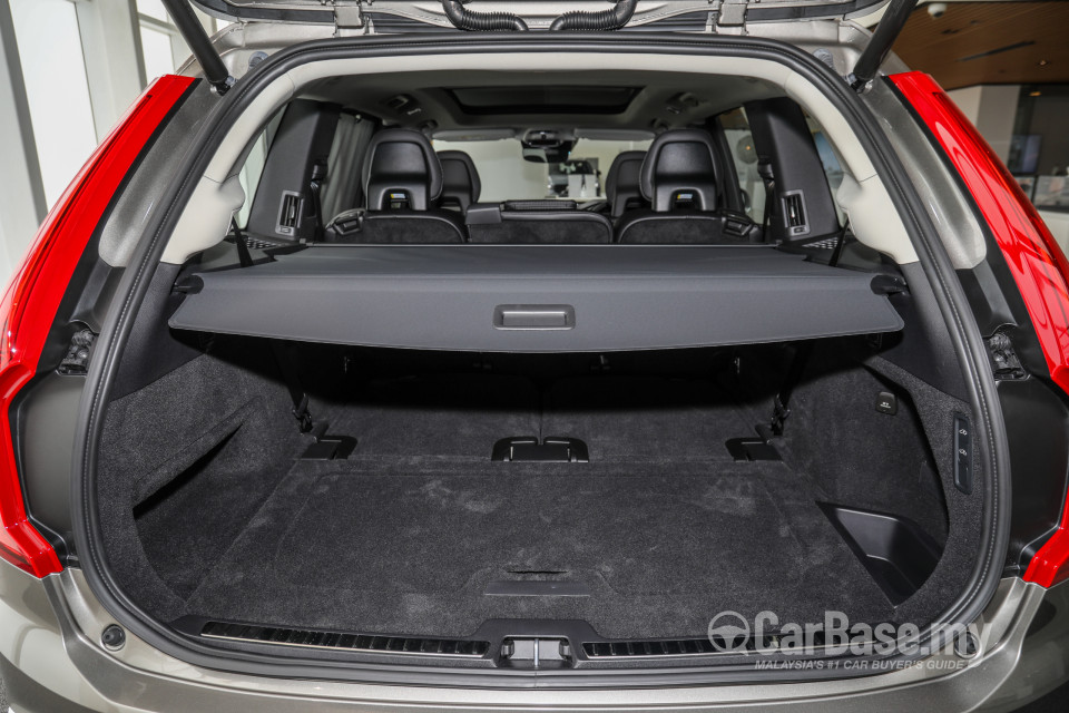 Volvo XC90 Mk2 Facelift (2019) Interior