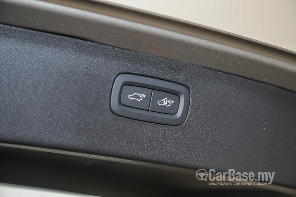 Volvo XC90 Mk2 Facelift (2019) Interior