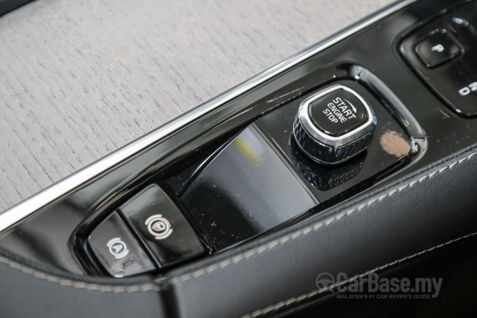 Volvo XC90 Mk2 Facelift (2019) Interior