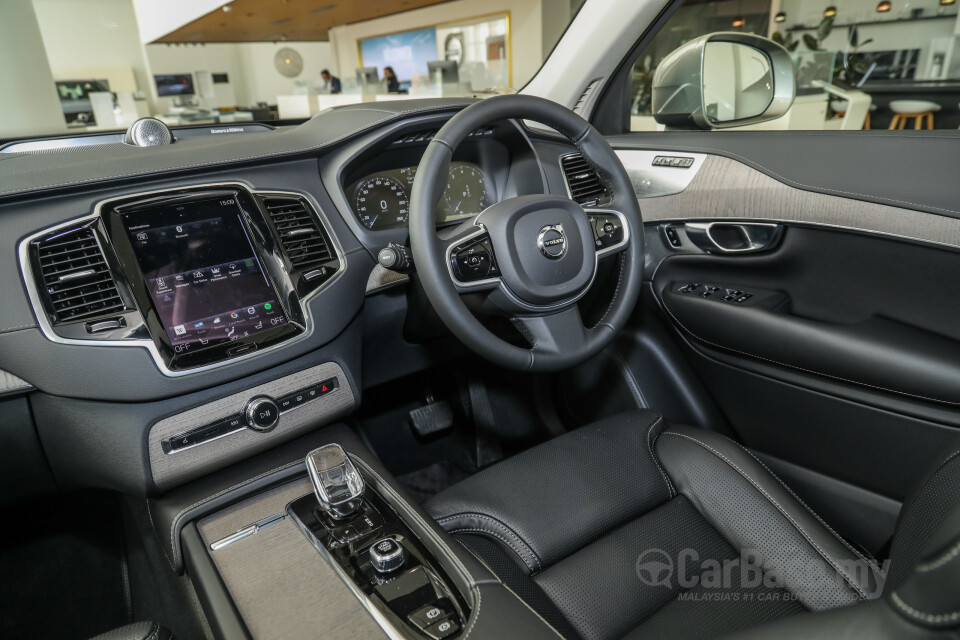 Volvo XC90 Mk2 Facelift (2019) Interior