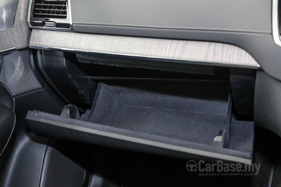 Volvo XC90 Mk2 Facelift (2019) Interior