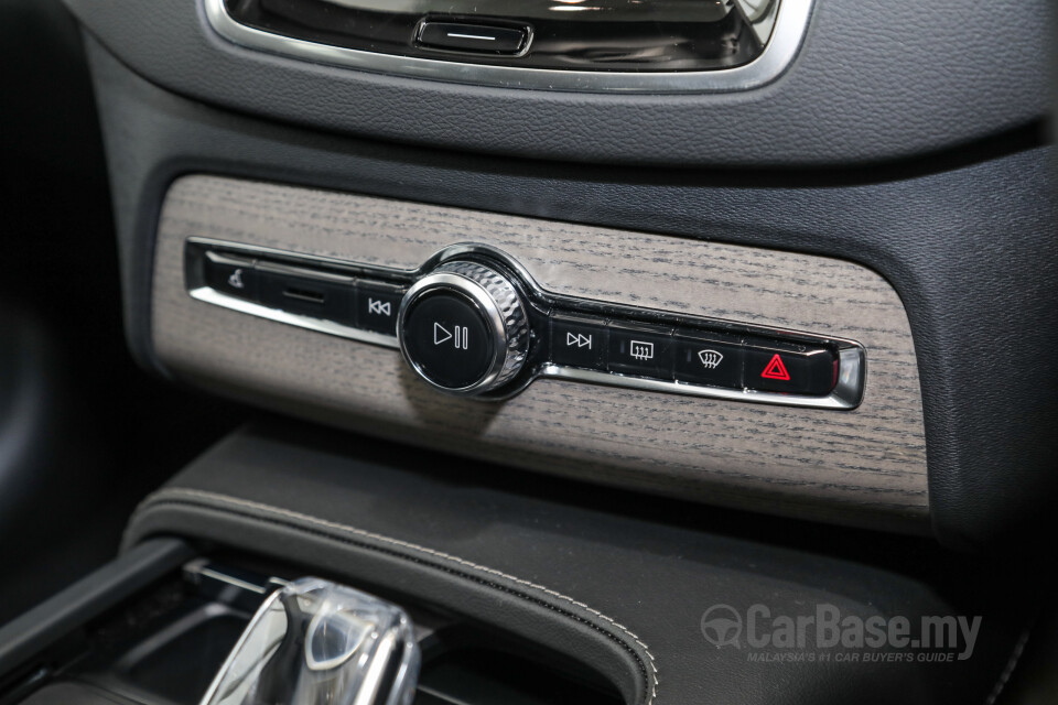 Volvo XC90 Mk2 Facelift (2019) Interior