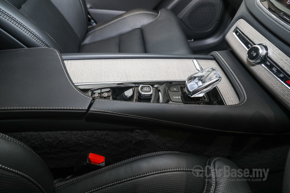 Volvo XC90 Mk2 Facelift (2019) Interior