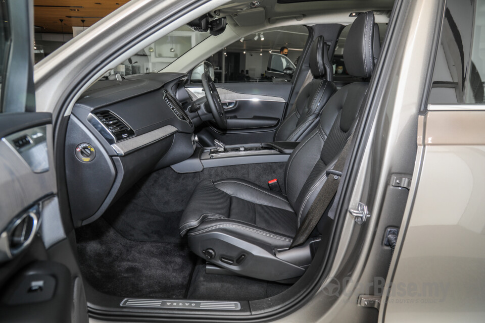 Volvo XC90 Mk2 Facelift (2019) Interior