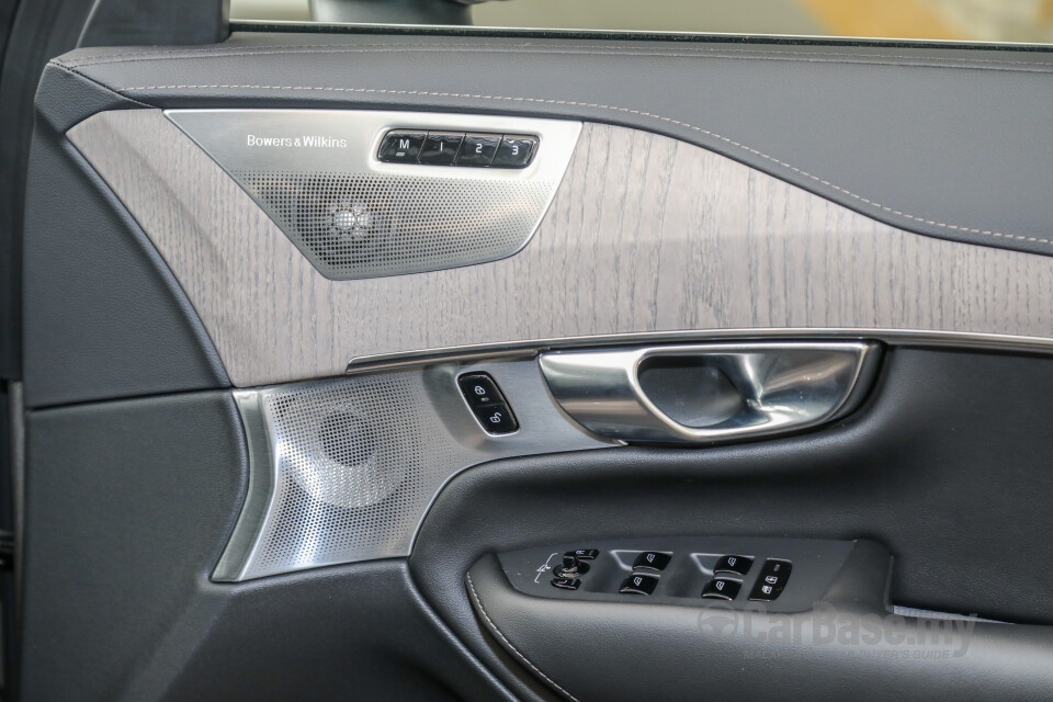 Volvo XC90 Mk2 Facelift (2019) Interior