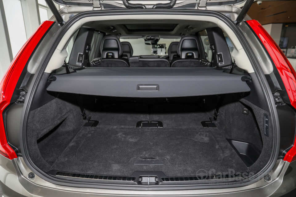 Volvo XC90 Mk2 Facelift (2019) Interior