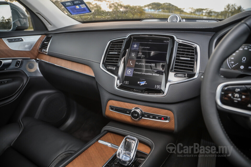 Volvo XC90 Mk2 Facelift (2019) Interior