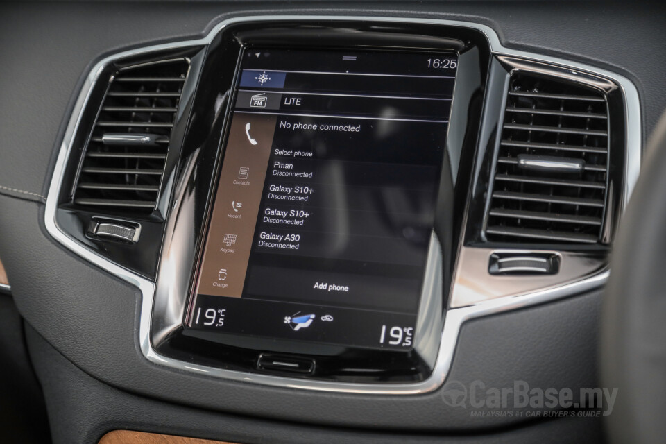 Volvo XC90 Mk2 Facelift (2019) Interior