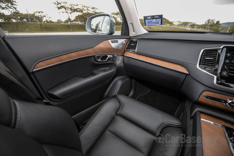 Volvo XC90 Mk2 Facelift (2019) Interior