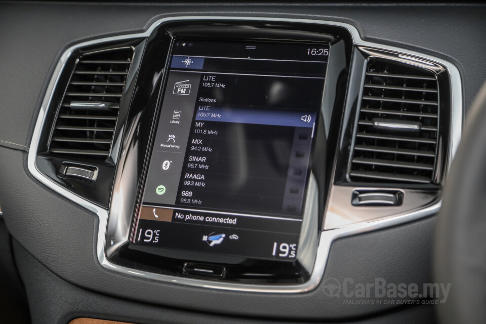 Volvo XC90 Mk2 Facelift (2019) Interior