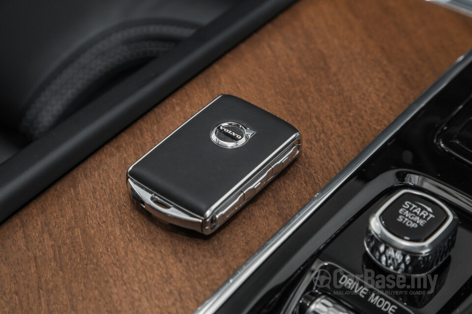 Volvo XC90 Mk2 Facelift (2019) Interior