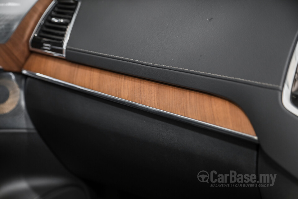 Volvo XC90 Mk2 Facelift (2019) Interior