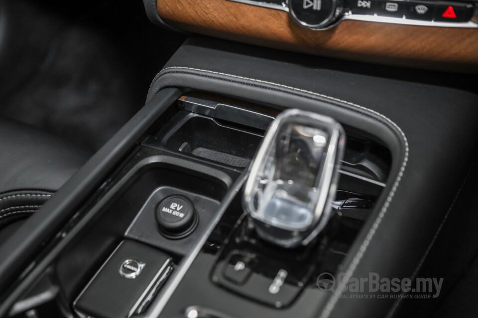 Volvo XC90 Mk2 Facelift (2019) Interior