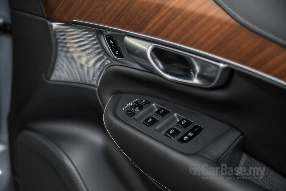 Volvo XC90 Mk2 Facelift (2019) Interior