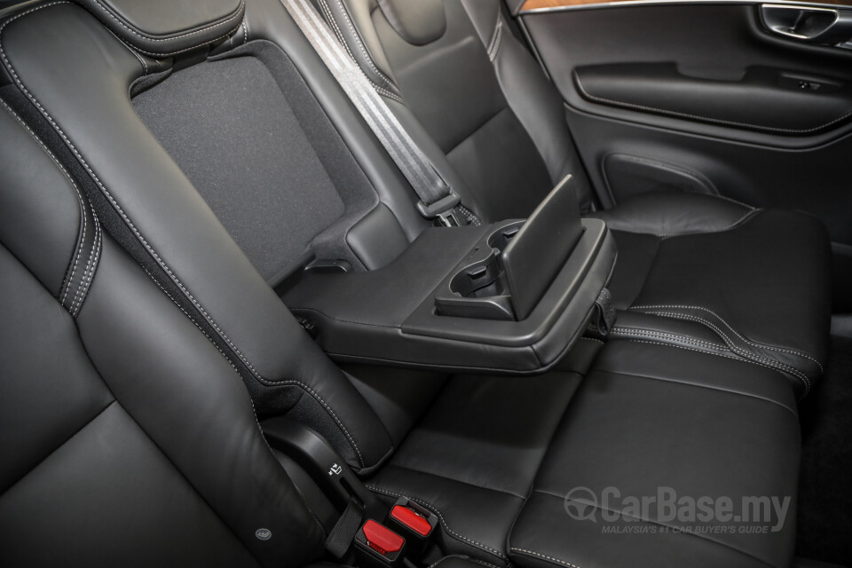 Volvo XC90 Mk2 Facelift (2019) Interior