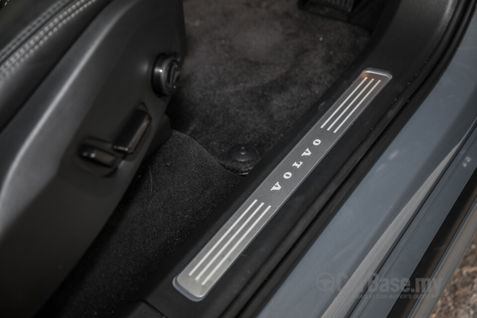 Volvo XC90 Mk2 Facelift (2019) Interior