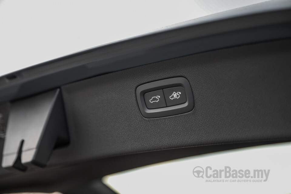 Volvo XC90 Mk2 Facelift (2019) Interior