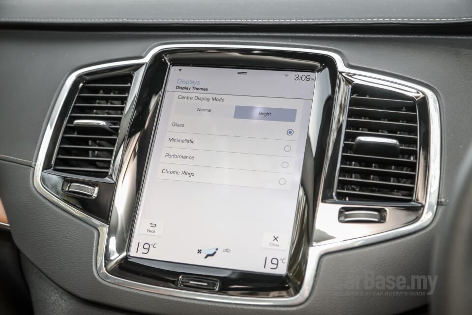 Volvo XC90 Mk2 Facelift (2019) Interior