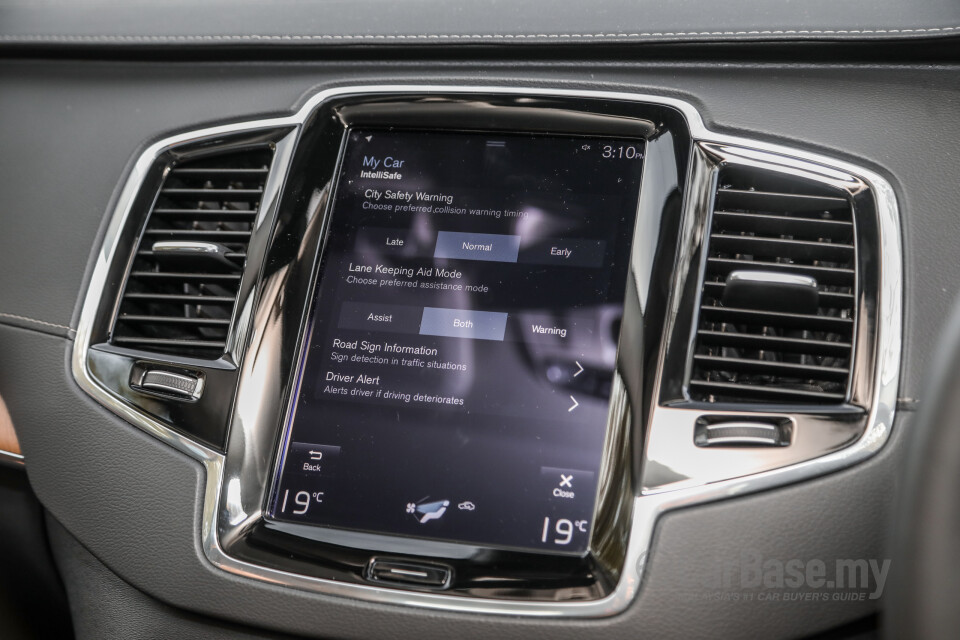 Volvo XC90 Mk2 Facelift (2019) Interior