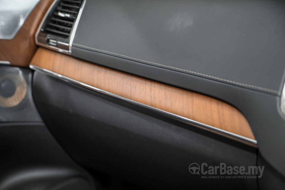 Volvo XC90 Mk2 Facelift (2019) Interior
