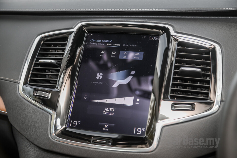 Volvo XC90 Mk2 Facelift (2019) Interior