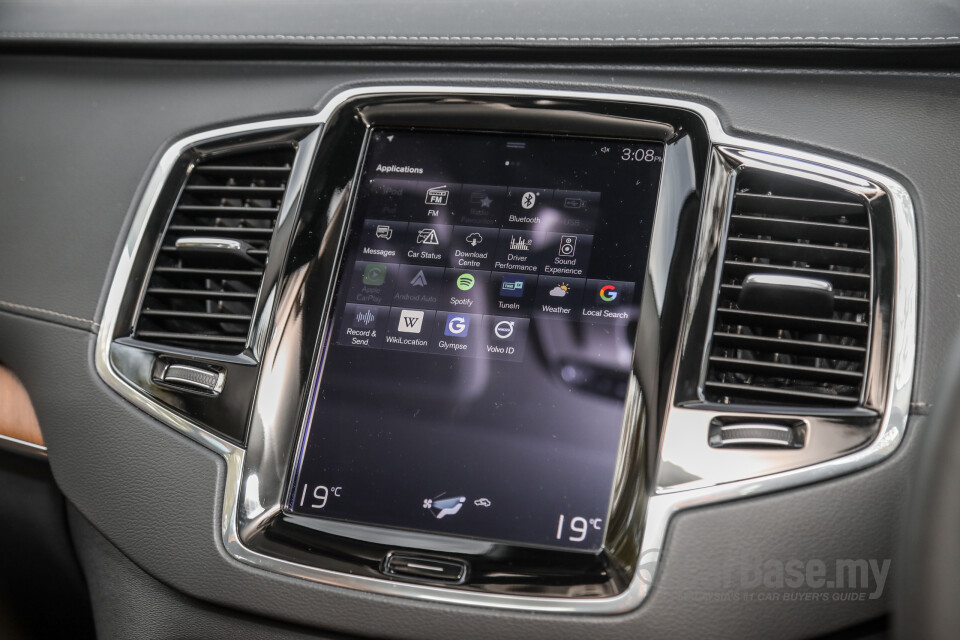 Volvo XC90 Mk2 Facelift (2019) Interior