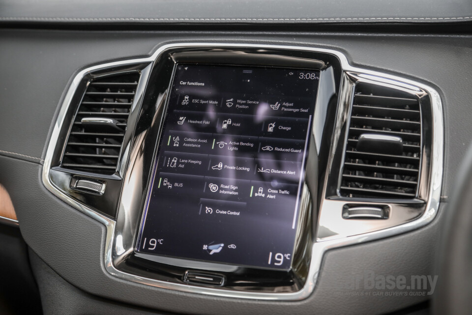 Volvo XC90 Mk2 Facelift (2019) Interior