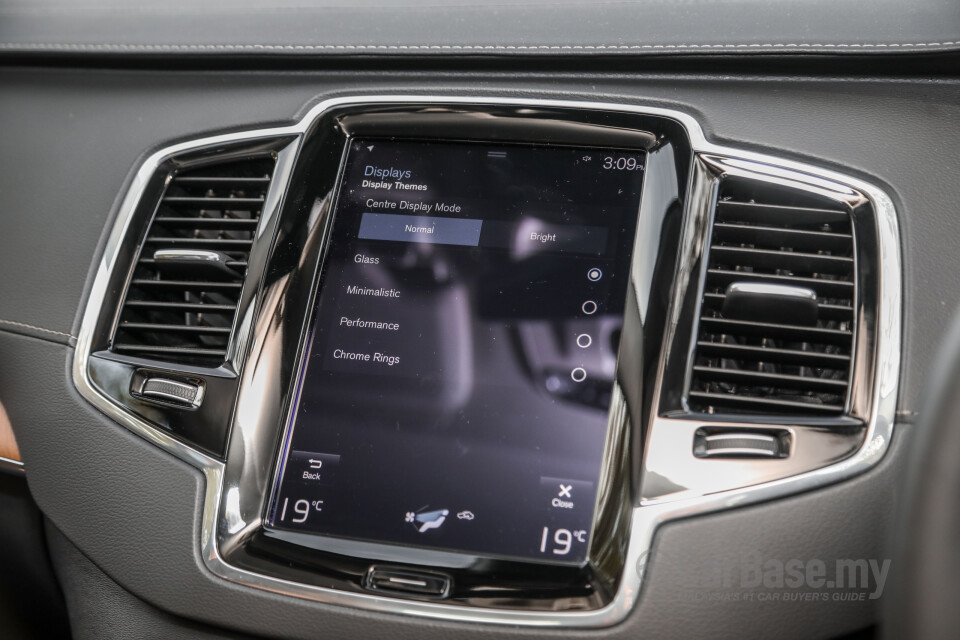 Volvo XC90 Mk2 Facelift (2019) Interior