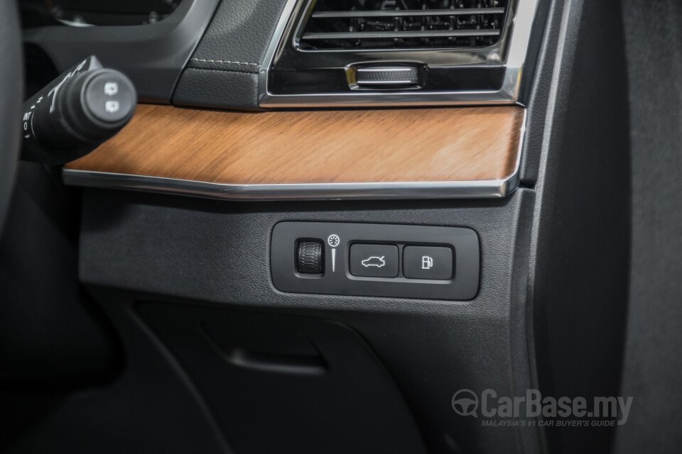 Volvo XC90 Mk2 Facelift (2019) Interior